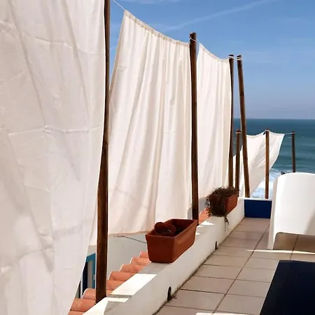 Ocean Front Terrace إيريسييرا