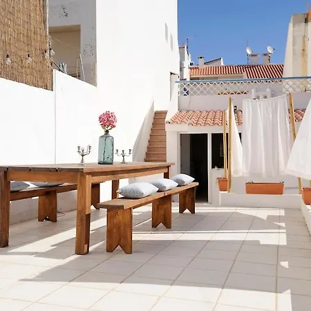 Ocean Front Terrace بيت للعطل